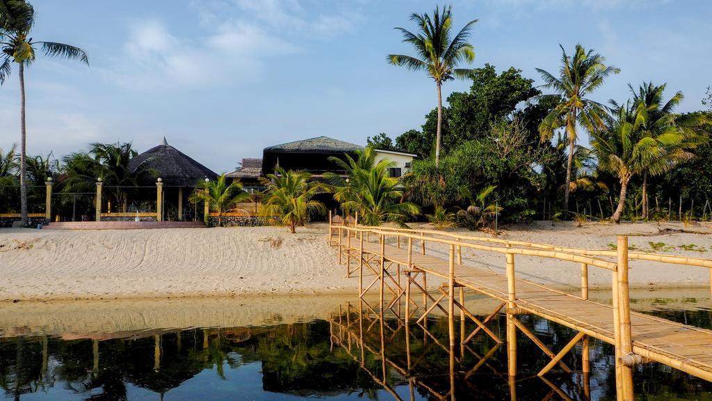 Le Palme Beach Resort Pandan Exterior foto